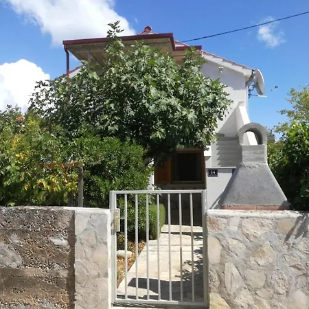 Apartment In With Terrace, Air Condition, Wifi *
