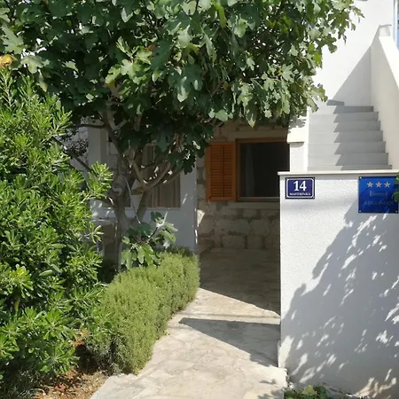 In With Terrace, Air Condition, Wifi