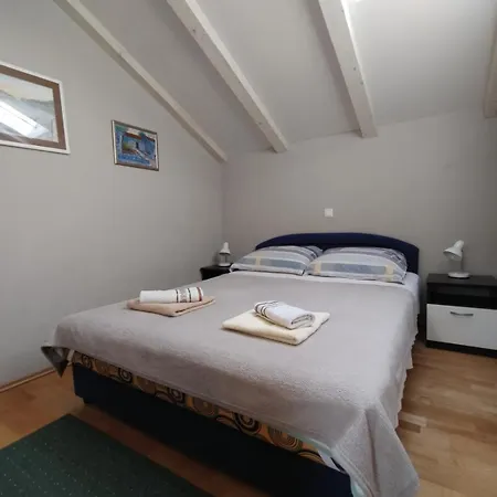 In With Terrace, Air Condition, Wifi * Vinišće