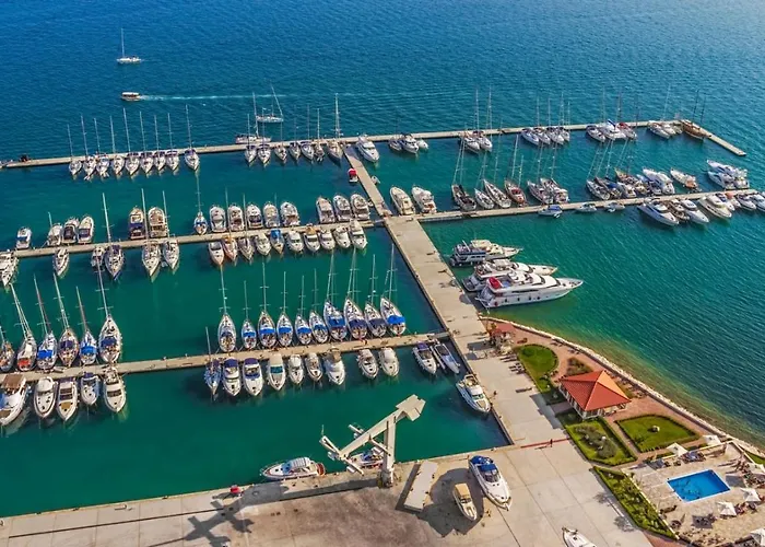 In With Terrace, Air Condition, Wifi