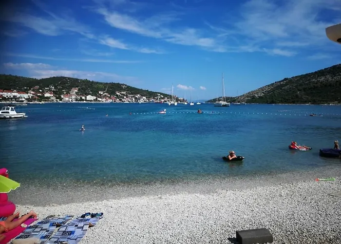 In With Terrace, Air Condition, Wifi Apartman *