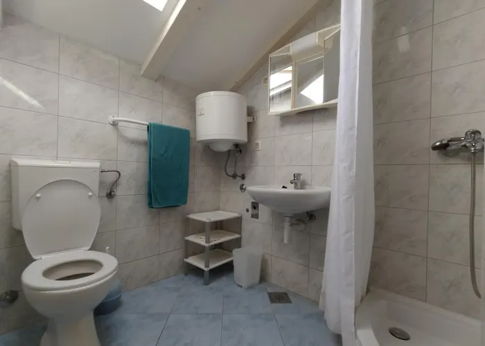 In With Terrace, Air Condition, Wifi *